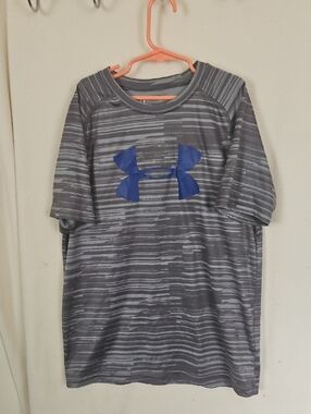 Under Armour Gray Striped Short Sleeve Tee with Blue Logo